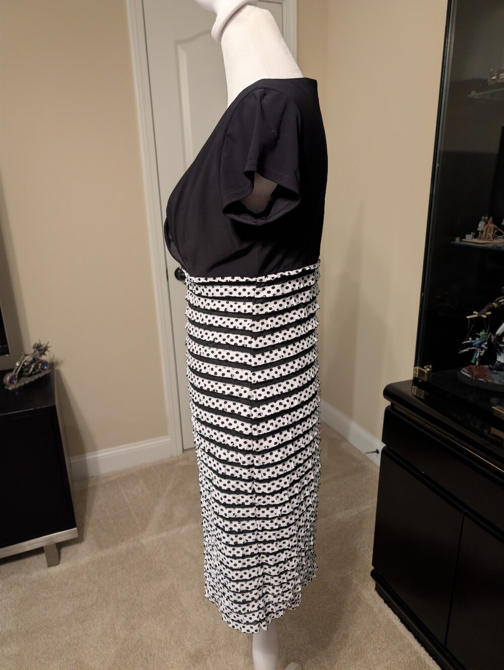 Ronni Nicole Black and White V-Neck Polka Dot Stripe Midi Dress - Picture 5 of 13
